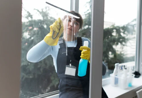 Nettoyage de vitres intérieures et extérieures aux Salles-du-Gardon